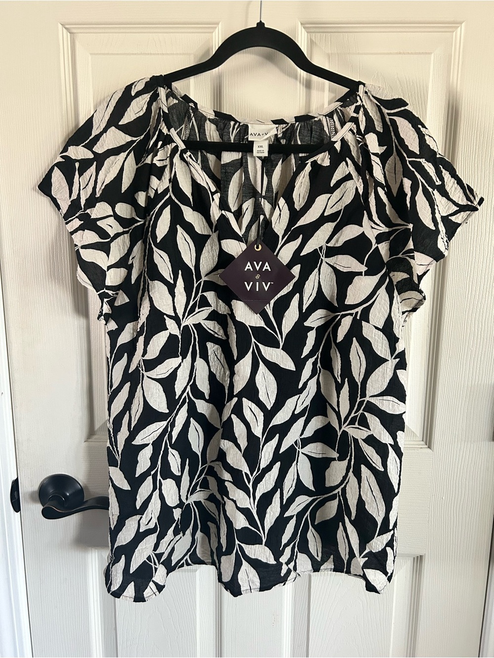 Ava & Viv Black White Leaf-Print Short Sleeve Blouse Top NWT XXL